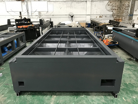 Оптоволоконный лазерный станок для резки металла MetalTec 1530 BL (MAX-1000 W) купить в Новосибирске - rodan.ru