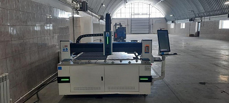 Оптоволоконный лазерный станок для резки металла MetalTec 1530 BL (MAX-1000 W) купить в Новосибирске - rodan.ru