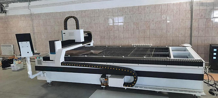 Оптоволоконный лазерный станок для резки металла MetalTec 1530 BL (MAX-1000 W) купить в Новосибирске - rodan.ru