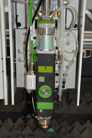 Оптоволоконный лазерный станок для резки металла MetalTec 1530 B (RECI-1000 W) купить в Новосибирске - rodan.ru