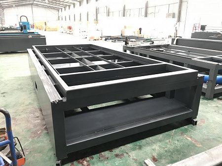 Оптоволоконный лазерный станок для резки металла MetalTec 1530 BL (MAX-1000 W) купить в Новосибирске - rodan.ru