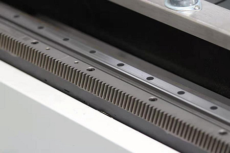 Оптоволоконный лазерный станок для резки металла MetalTec 1530 BL (MAX-1000 W) купить в Новосибирске - rodan.ru